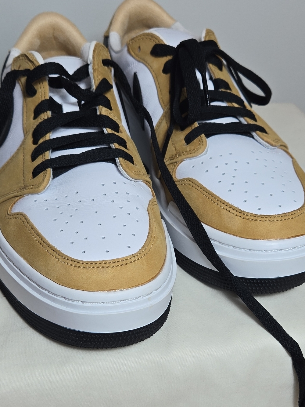 Jordan 1 Low OG White Tan‎ Black Colorblock DH7004-701 Unisex Low Top Sneakers